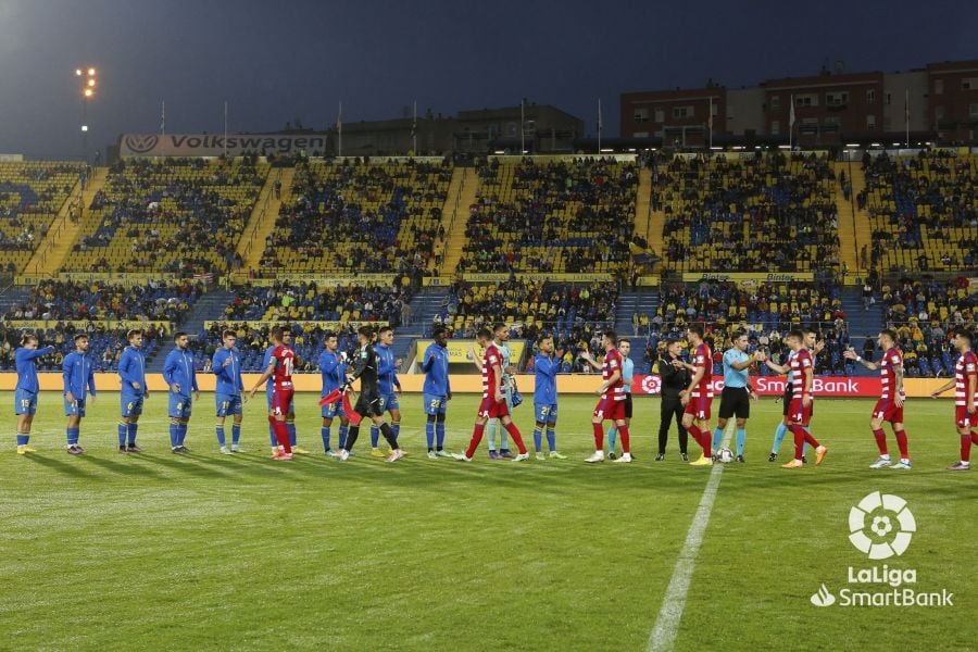 Las mejores imágenes del Las Palmas - Granada bajo los últimos coletazos del ciclón