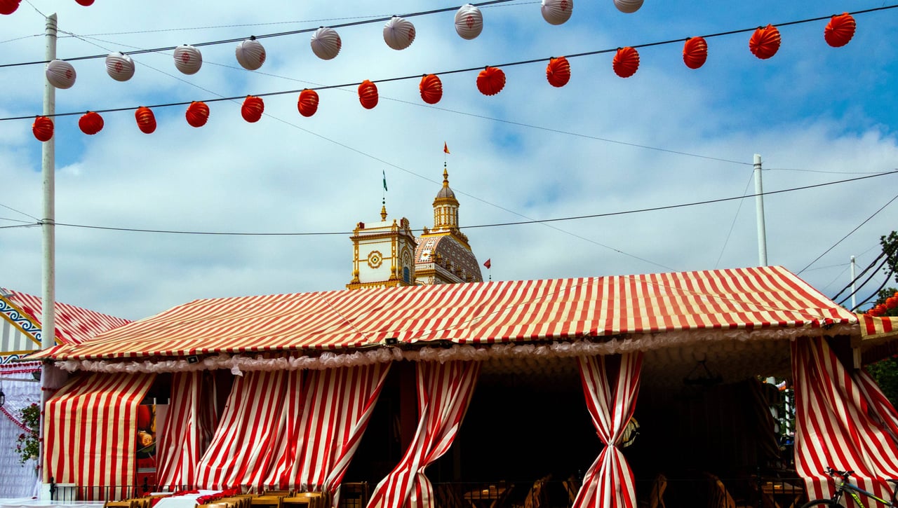 La Calle del Infierno de la Feria de Sevilla, bajo tierra