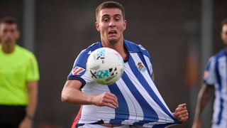 Piensa en el fichaje de Karrikaburu