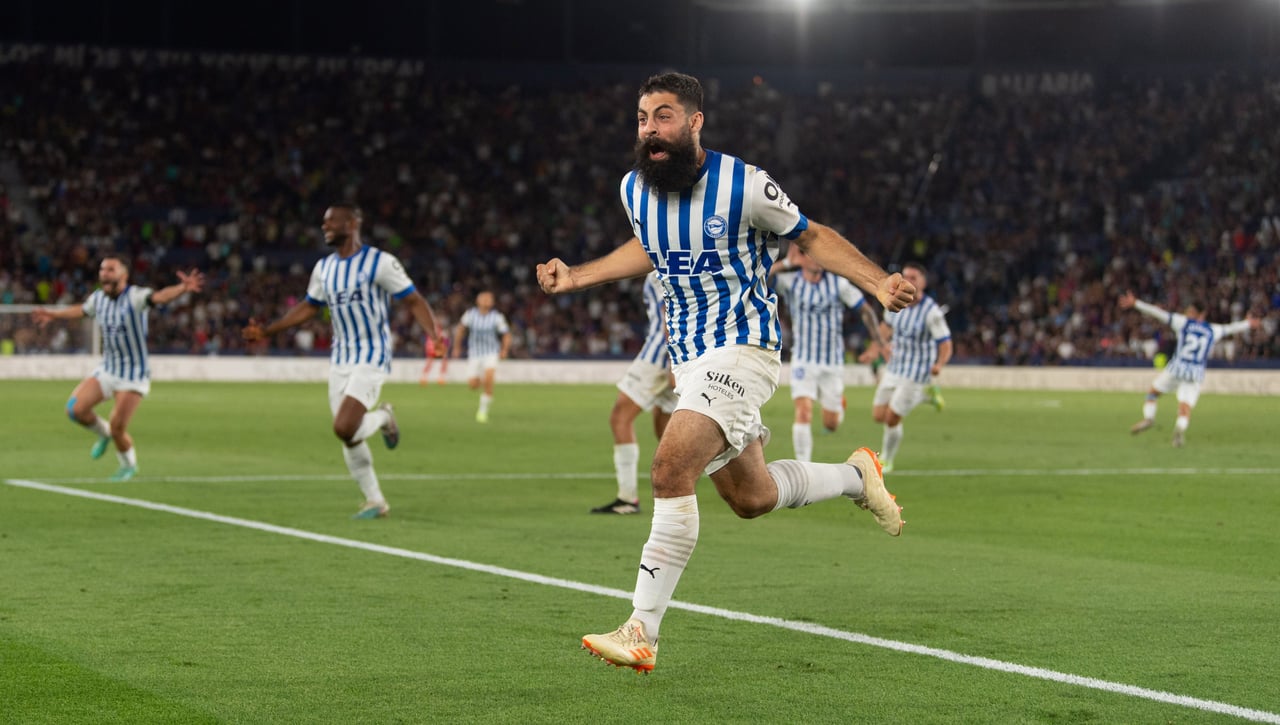 El Alavés oficializa el fichaje de Maras y tiene tres objetivos claros en el mercado