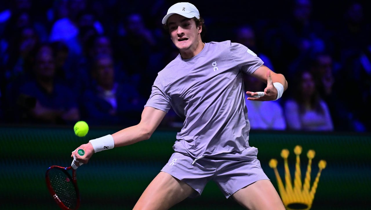 Joao Fonseca se lleva un golpe de realidad en París