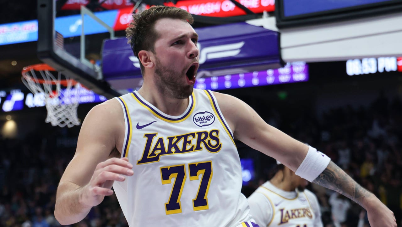 Los Suns siguen su marcha triunfal y Doncic se lo pasa en grande ante Utah Jazz