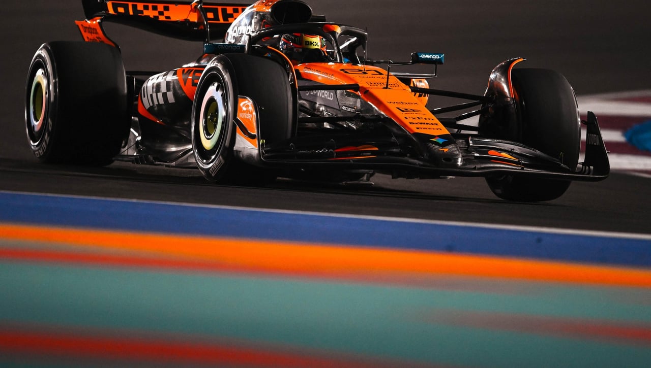 McLaren despierta a tiempo en Qatar, Alonso y Sainz ilusionan