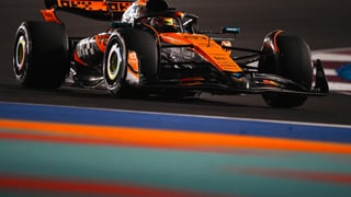 McLaren despierta a tiempo en Qatar, Alonso y Sainz ilusionan