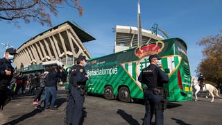 La Policía identifica a cinco ultras del Betis que alteraron el orden antes del derbi
