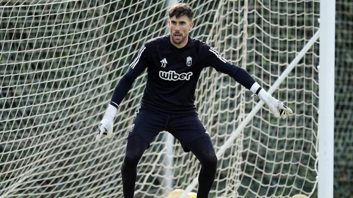 Debuta en Primera división con 34 años pero no evita la tragedia