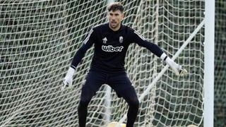 Debuta en Primera división con 34 años pero no evita la tragedia