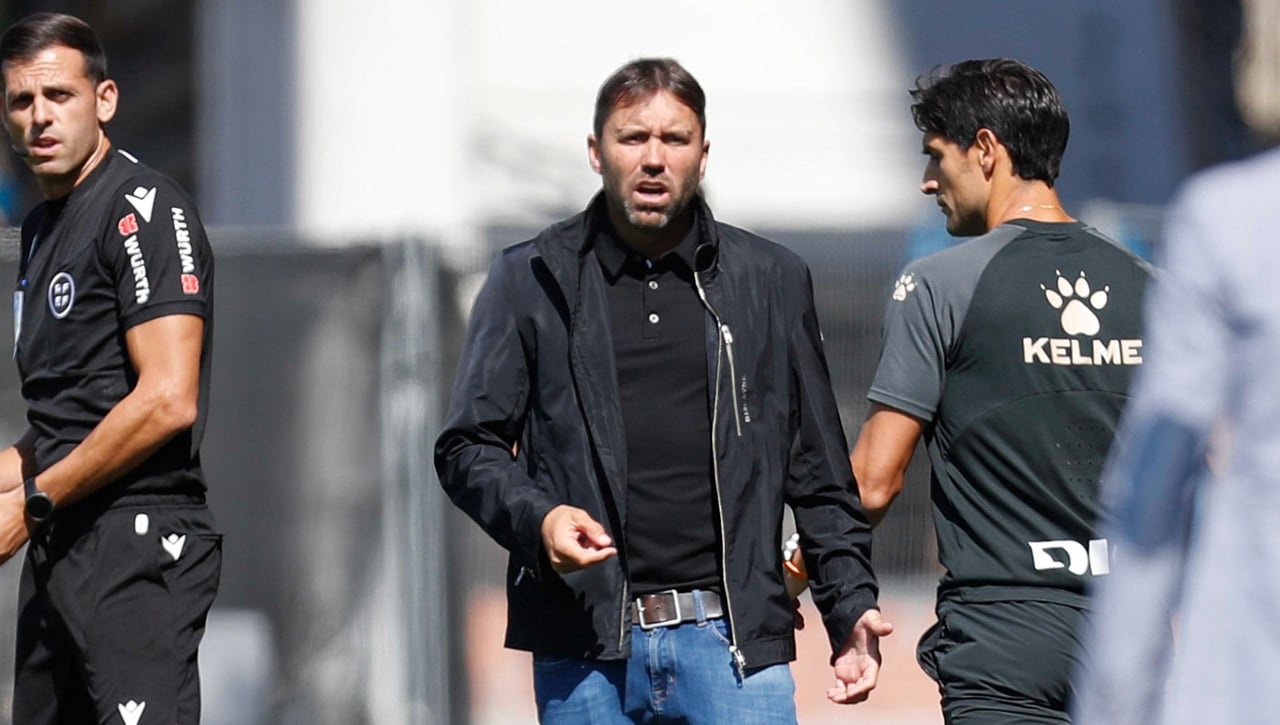 Coudet viaja de urgencia a Argentina y no estará ante el Betis