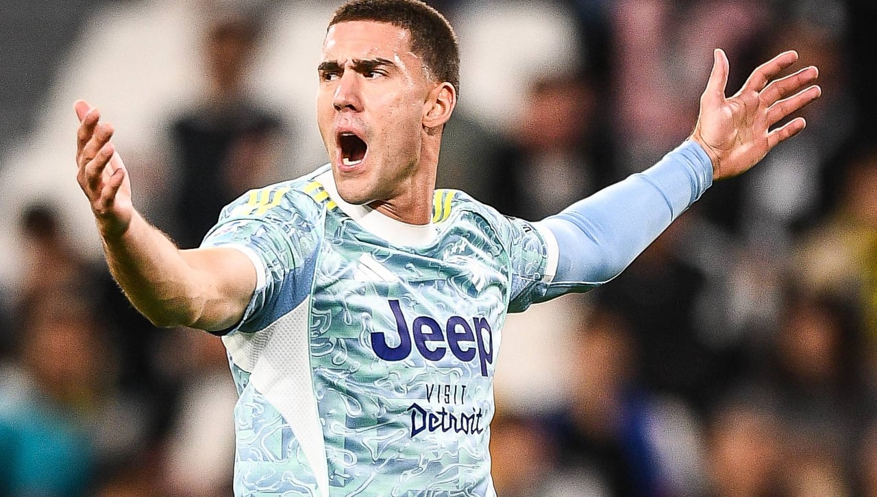 Se posiciona por Vlahovic