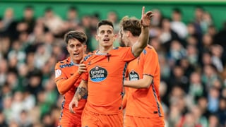 Alfon 'firma' su renovación con el Celta