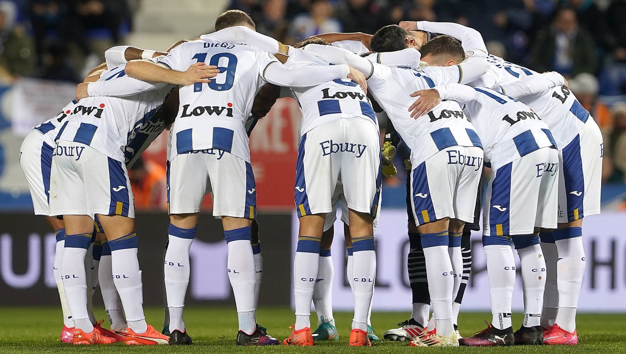 La salida de Txema Indias compromete el futuro de varios jugadores 