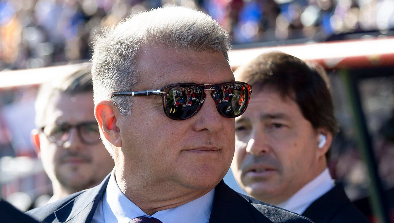 Barra libre para Laporta