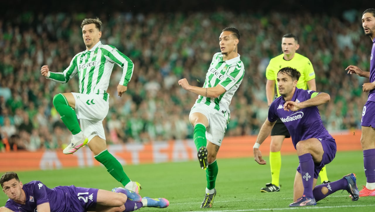 En la Fiorentina están "amargados" con el arbitraje ante el Betis