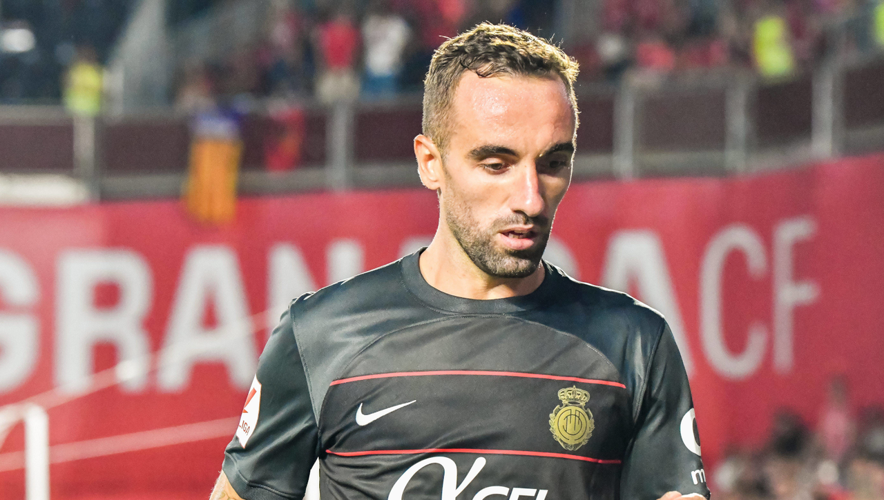 Sergi Darder se ve superado por el momento de Dani Rodríguez