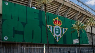 En Heliópolis, a la chita callando: presumen de cánticos y de entrenador