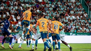 Así queda la clasificación de LaLiga Hypermotion tras la victoria del Ceuta y el empate Racing de Santander 