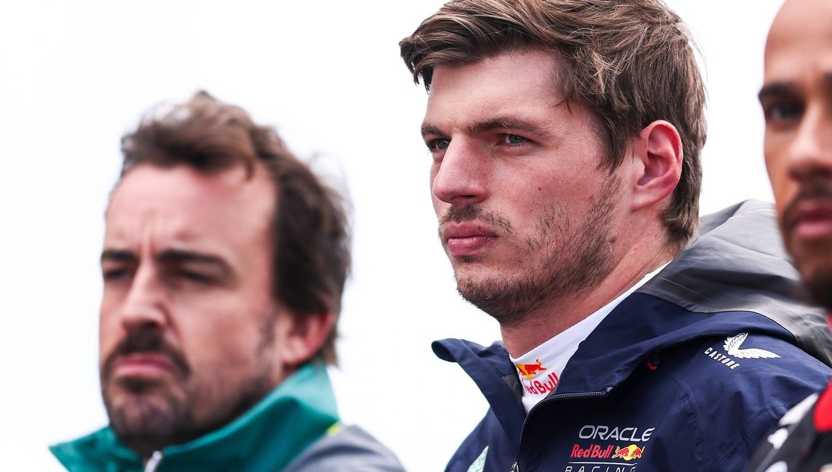Mercedes acerca a Verstappen a Aston Martin, y a Fernando Alonso a la retirada
