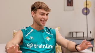 Ángel Ortiz: “Me estoy pegando mucho a Bellerín para que se me peguen sus cosas buenas”