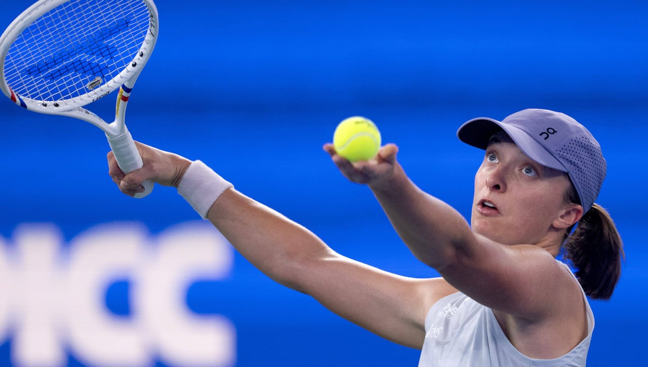 Rybakina da la sorpresa y complica las WTA Finals a Swiatek