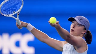 Rybakina da la sorpresa y complica las WTA Finals a Swiatek