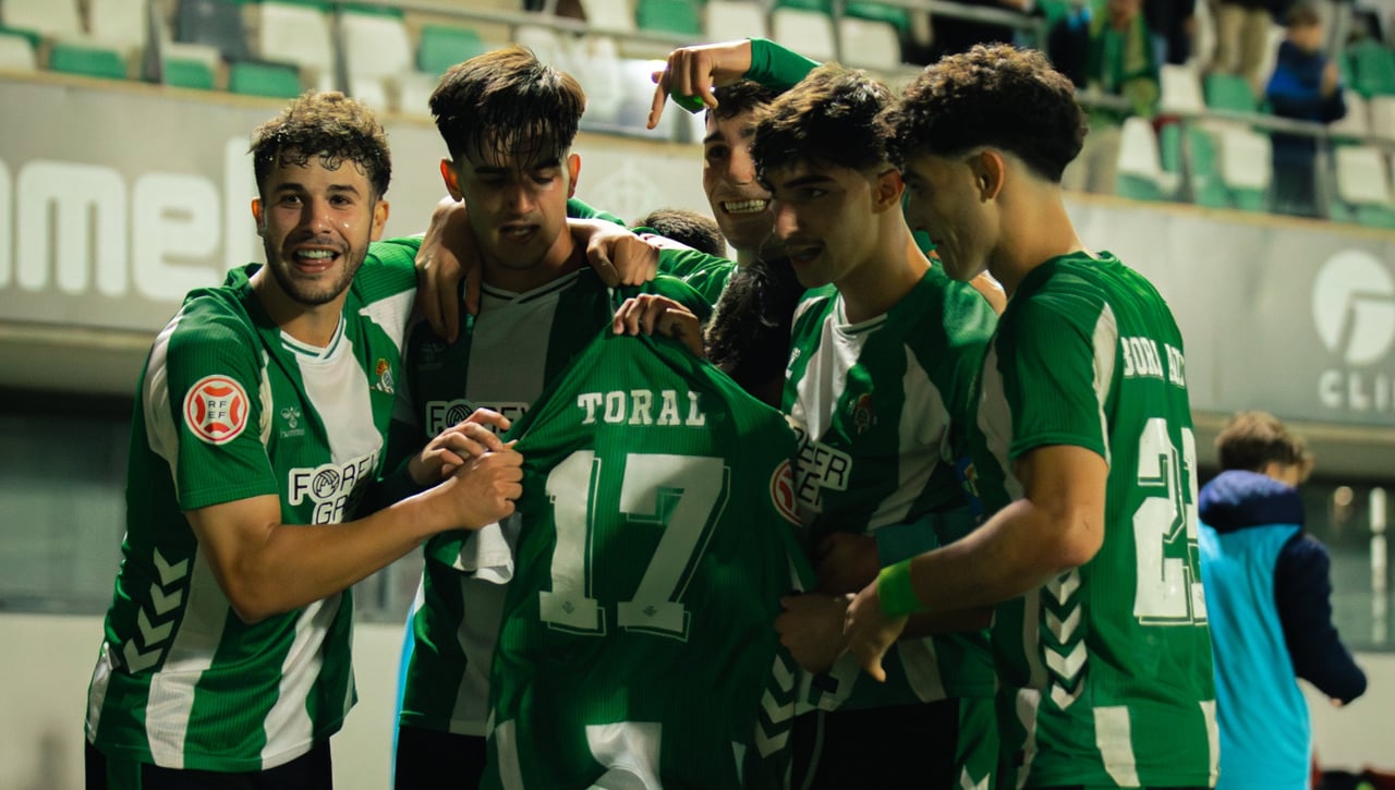 Betis Deportivo 2-1 Alcorcón: Remontada exprés para creer en la salvación