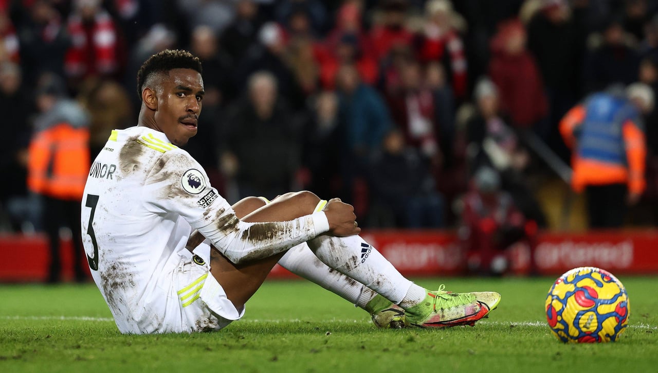 Contratiempos en la llegada de Junior Firpo