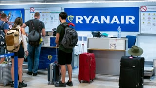 ¿Te has pasado con el tamaño de tu maleta? Así Ryanair premia a sus trabajadores por detectarlo