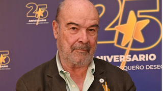 Antonio Resines reaparece tras su ingreso en la UCI: ''Está muy animado y deseando irse a tomar cañas''