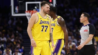 Luka Doncic se planta y señala a LeBron James