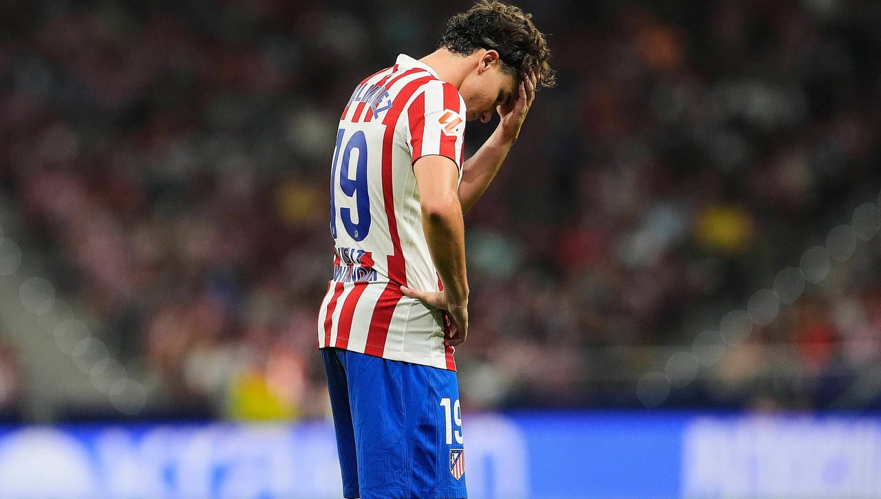 Julián Álvarez, con la cabeza en otro lado