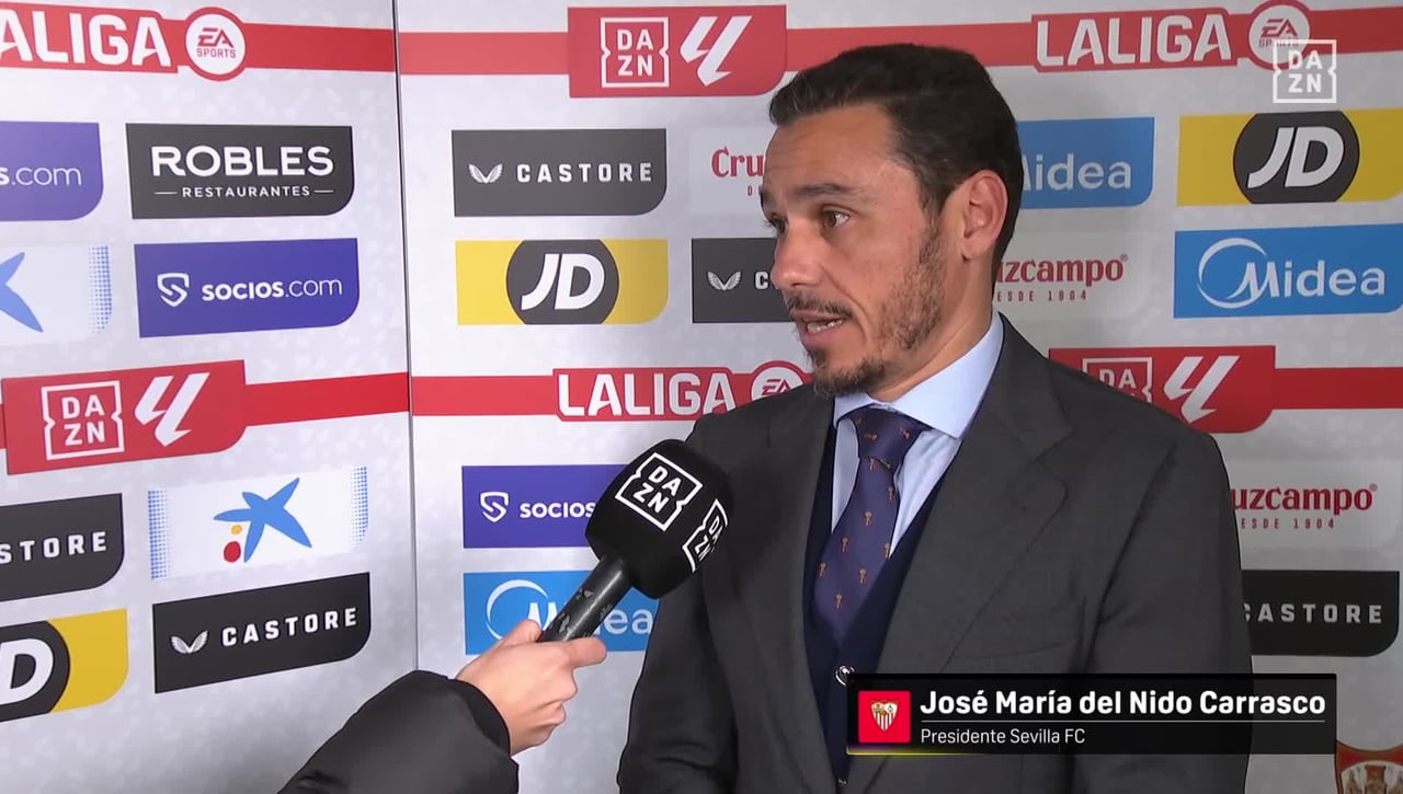 Javi Puado, tema de conversación en el palco del Sánchez-Pizjuán