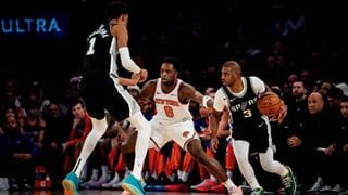 Mikal Bridges y los Knicks aguan la fiesta de Wembanyama en Navidad