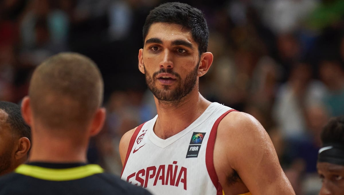 Santi Aldama, con un pie fuera de la Selección española