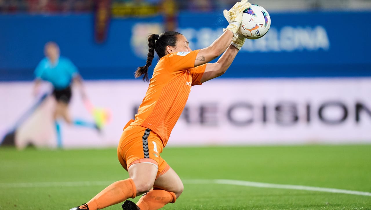 Barcelona 5-1 Betis: El descenso sigue al acecho