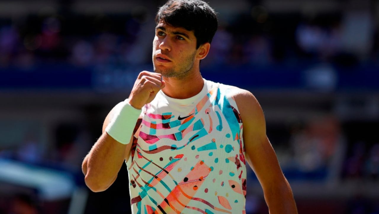 Carlos Alcaraz da una lección de templanza y se mete en octavos del US Open