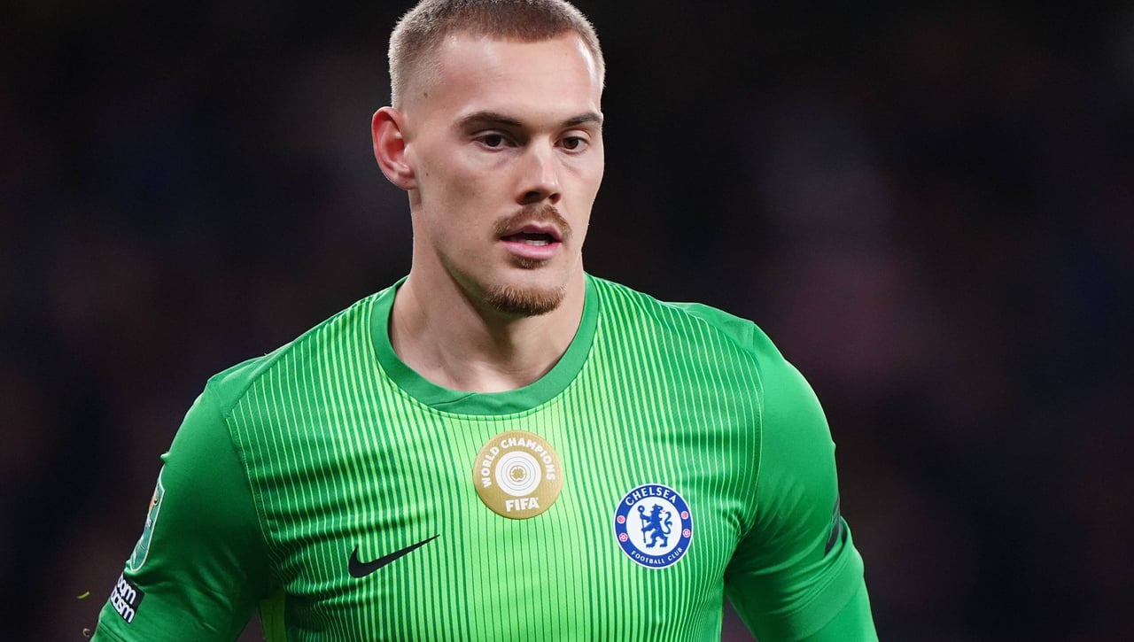 Filip Jorgensen contempla una salida del Chelsea en busca de minutos