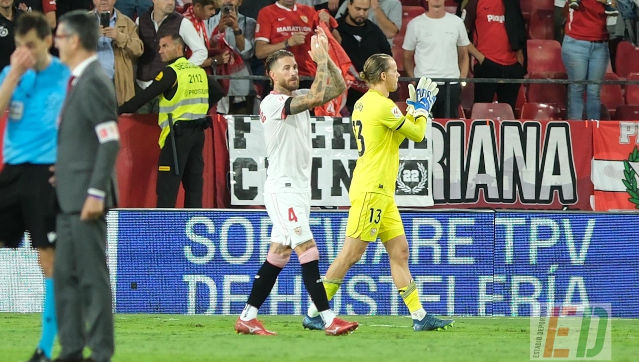 Las imágenes de un Sánchez Pizjuán que avisa al Arsenal, ayudado por otro español