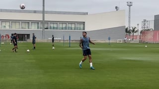 El Sevilla encara el estreno en el Sánchez-Pizjuán con un único lateral izquierdo