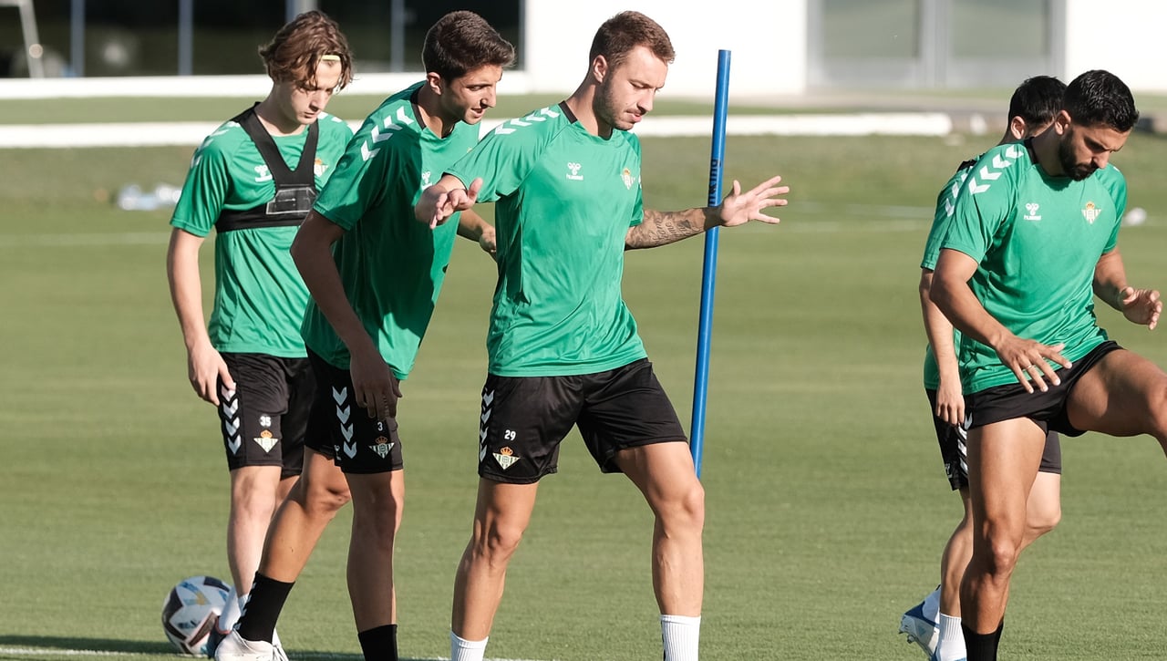 El fleco que separa a Loren de Las Palmas... y al Betis de poder fichar