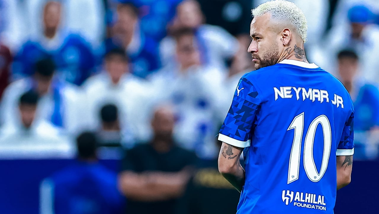 Alarma Neymar de nuevo por una lesión