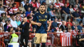 El Tenerife, un histórico de LaLiga que marca el paso en Primera RFEF