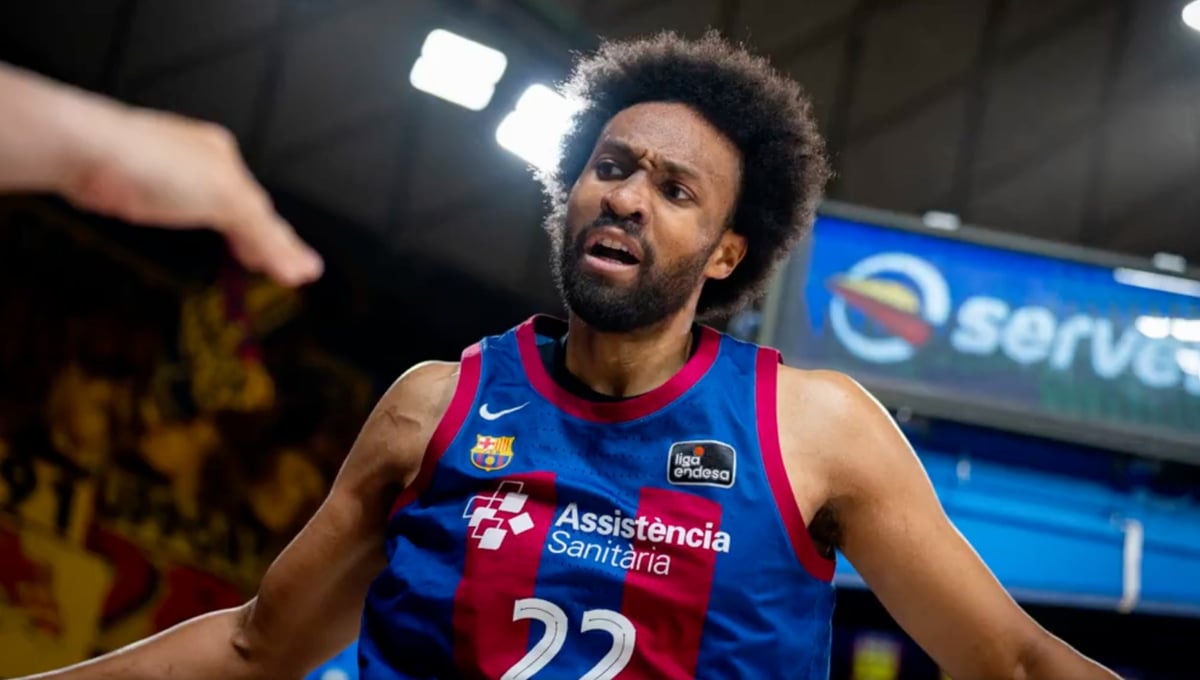 Jabari Parker no se corta y pone en su sitio al Barça