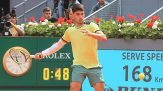 Carlos Alcaraz casi no llega al Mutua Madrid Open