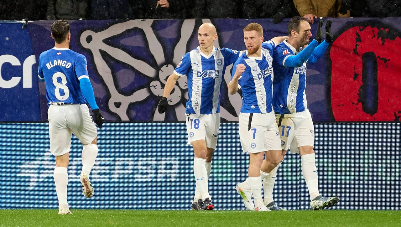 El Alavés, “tranquilo y contento” con Guridi y Protesoni pese a no iniciar las renovaciones