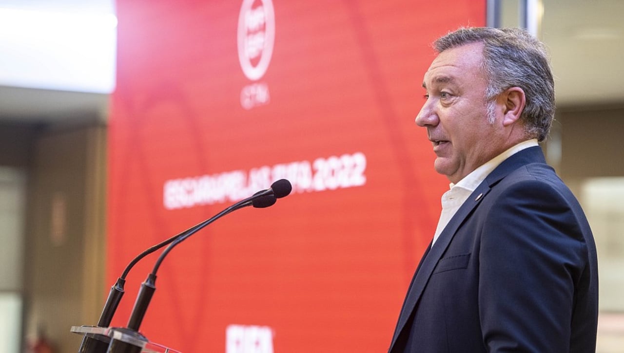 La UEFA premia al arbitraje español a través de Medina Cantalejo