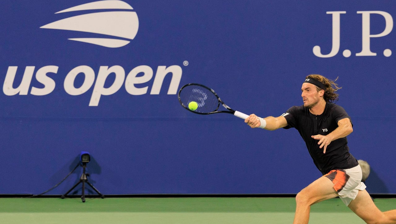 Stefanos Tsitsipas sigue su descenso a los infiernos en el US Open