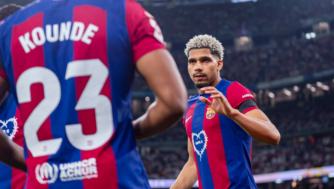 El Barça mueve ficha con Araujo