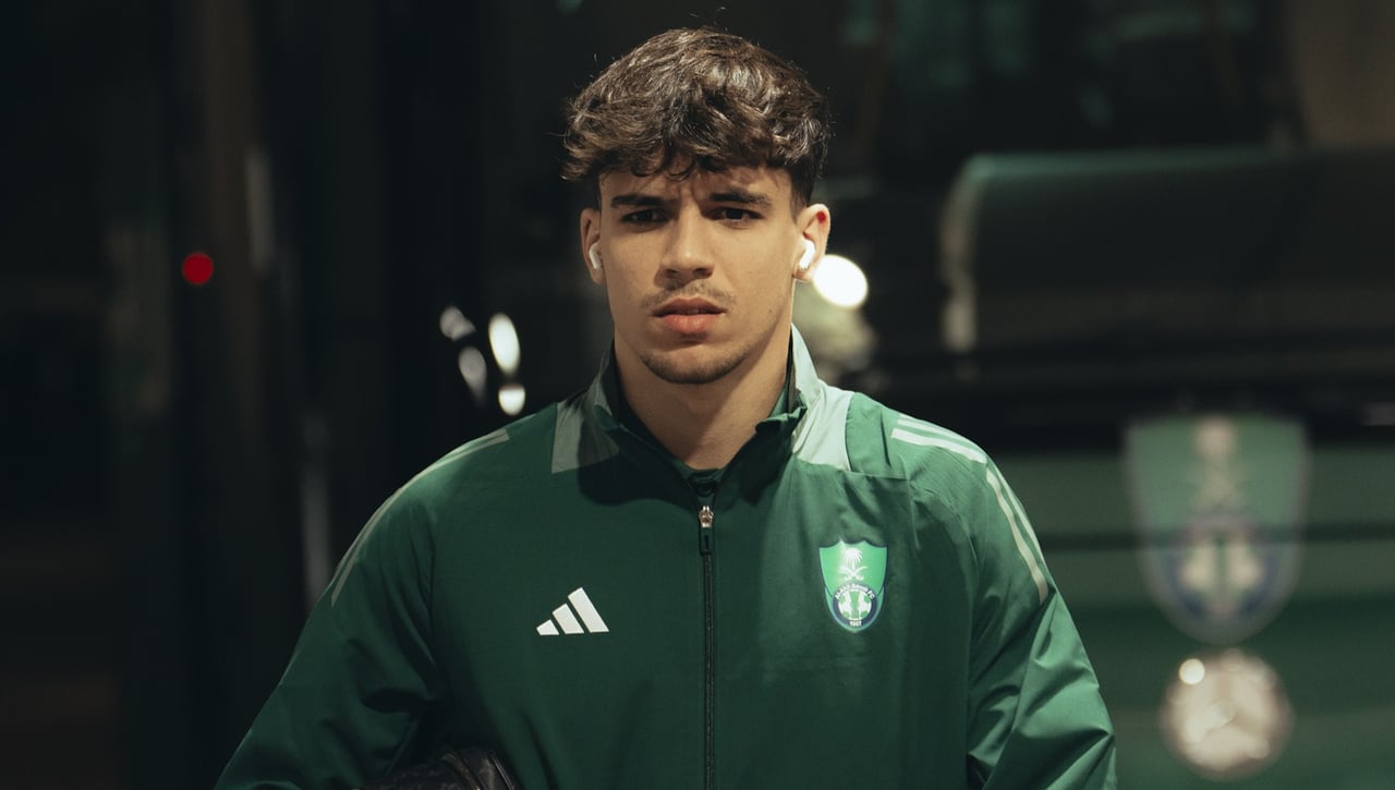 Frenazo a Gabri Veiga