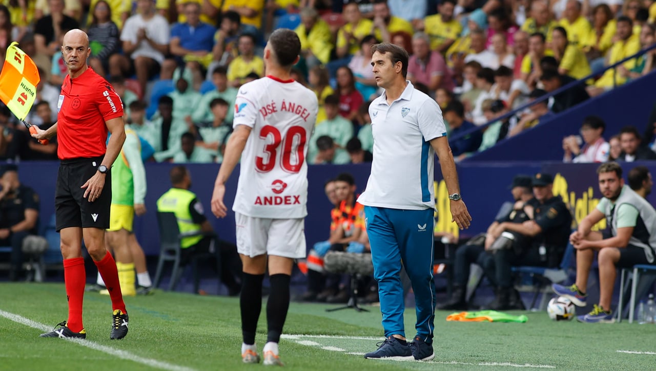 Lopetegui ve brotes verdes en un Sevilla que "compite" y prefiere "hablar de presente y no de futuro"  