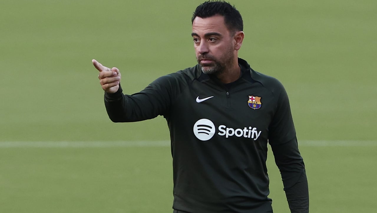 Xavi pide a los árbitros que todas las manos sean penaltis, como el pie en baloncesto